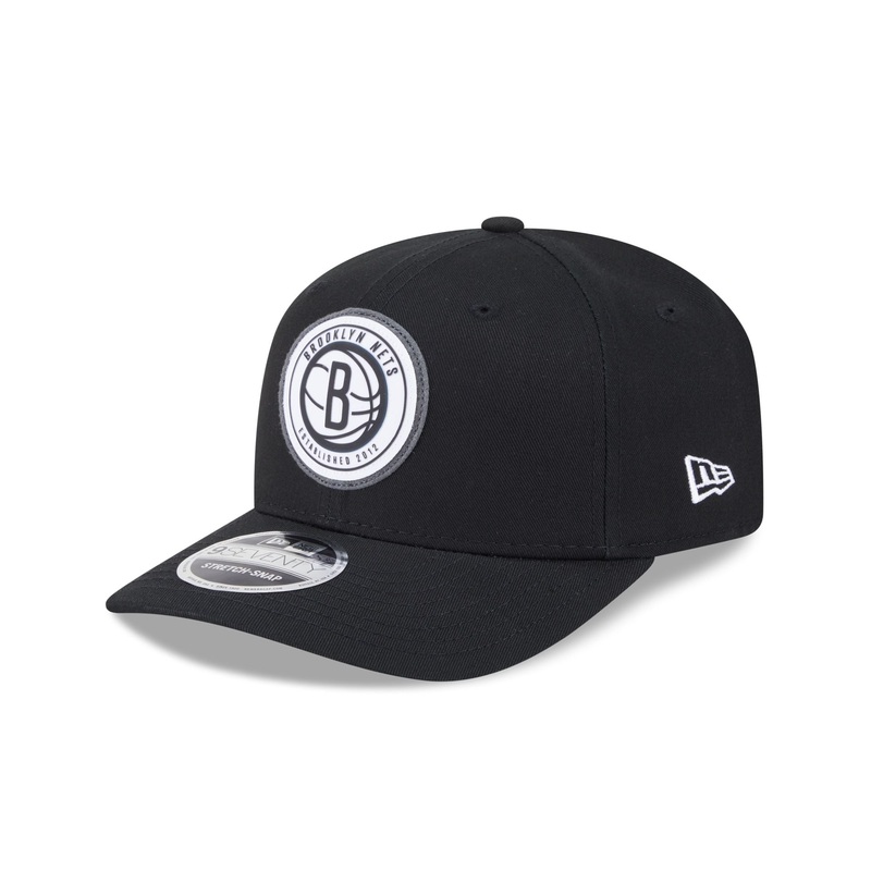 Brooklyn Nets Circle Patch 9SEVENTY Stretch-Snap Hat One Size