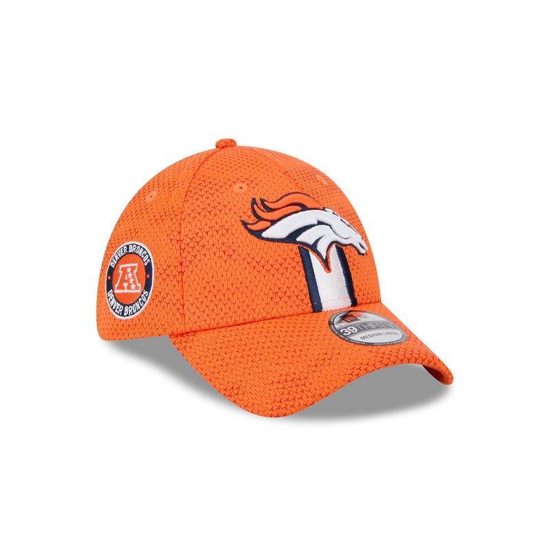 Denver Broncos 2024 Sideline 39THIRTY Stretch Fit Hat S/M