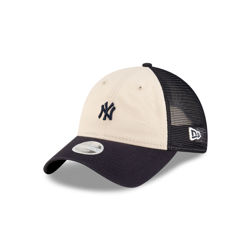 New York Yankees Women’s Navy 9TWENTY Trucker Hat One Size