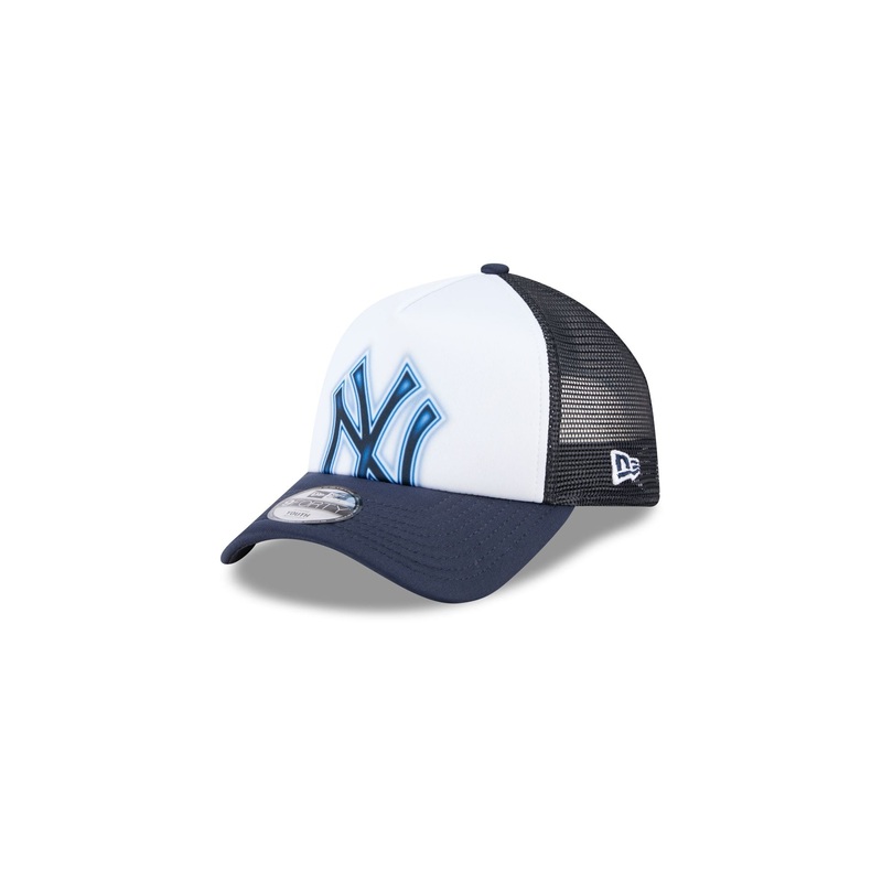New York Yankees Kids Painted 9FORTY A-Frame Trucker Hat Child
