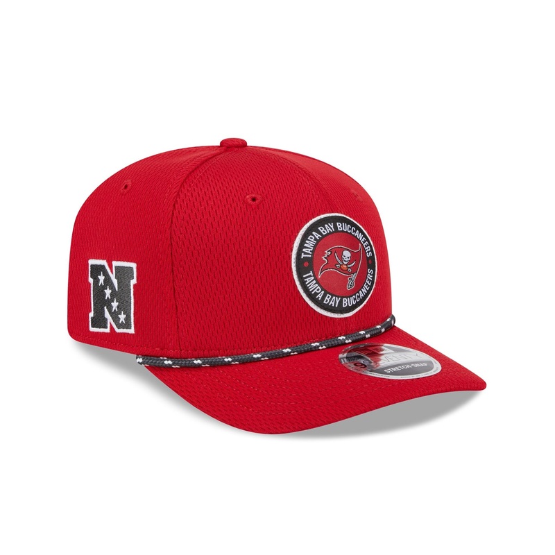 Tampa Bay Buccaneers 2024 Sideline 9SEVENTY Stretch-Snap Hat One Size