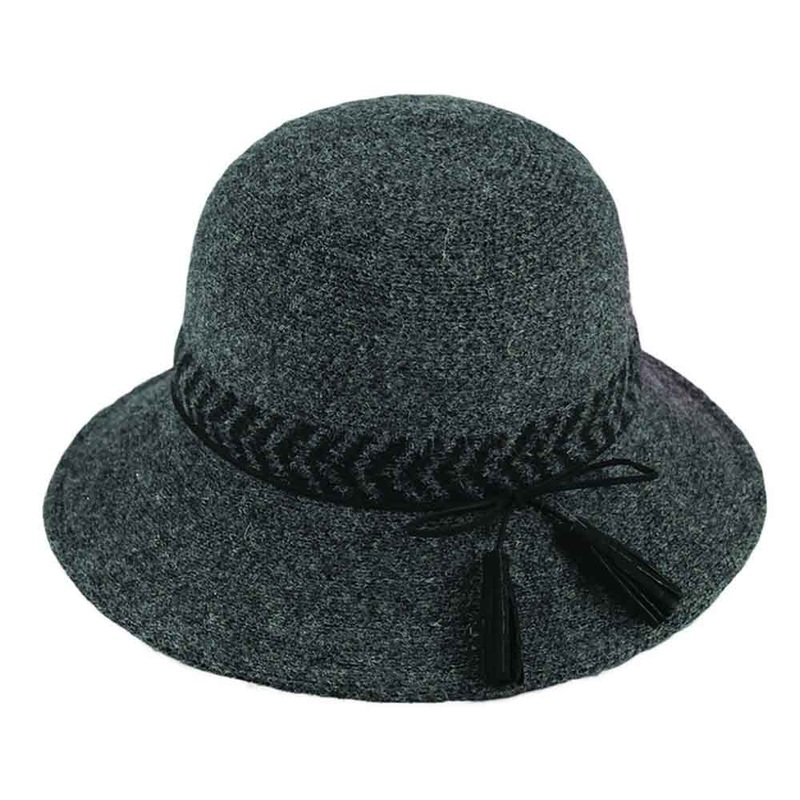 Knit Cloche Hat with Thin Leatherette Tassel Tie – Jeanne Simmons Charcoal M/L (58 cm)