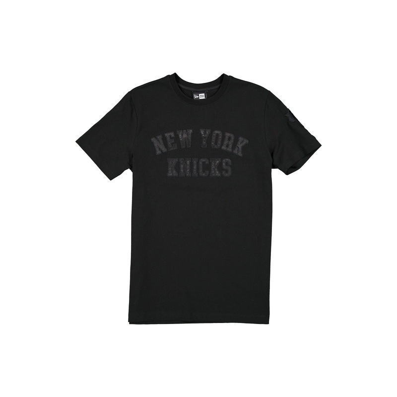 New York Knicks Black on Black Logo Select T-Shirt S