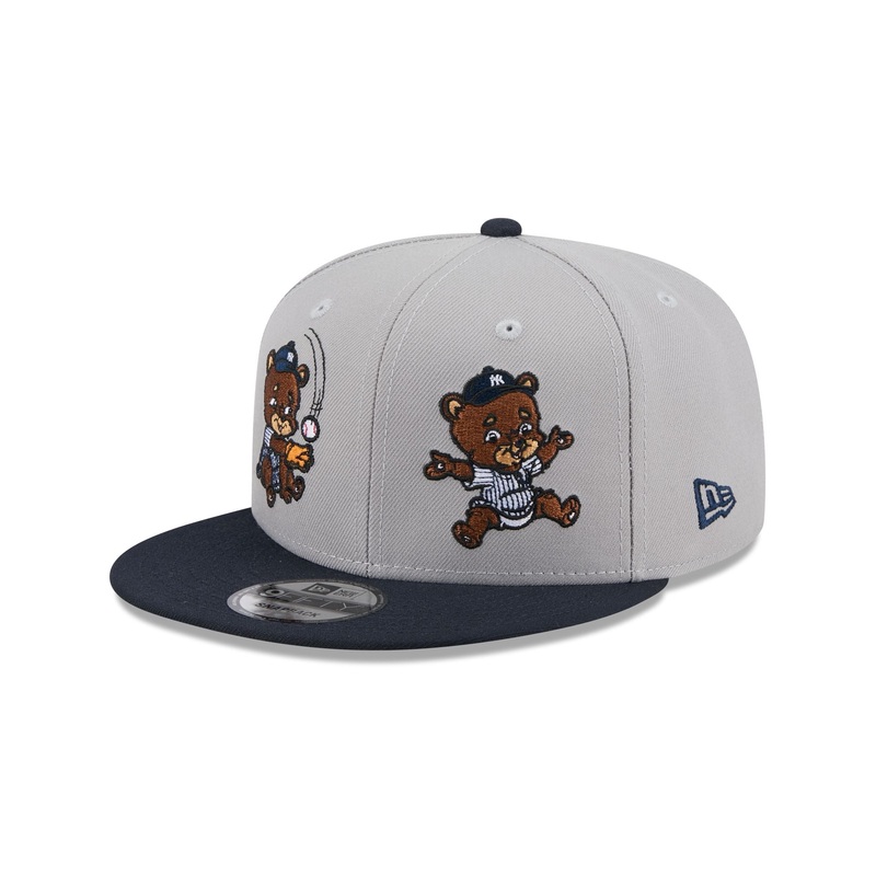 New York Yankees Generation Mascots 9FIFTY Snapback Hat One Size
