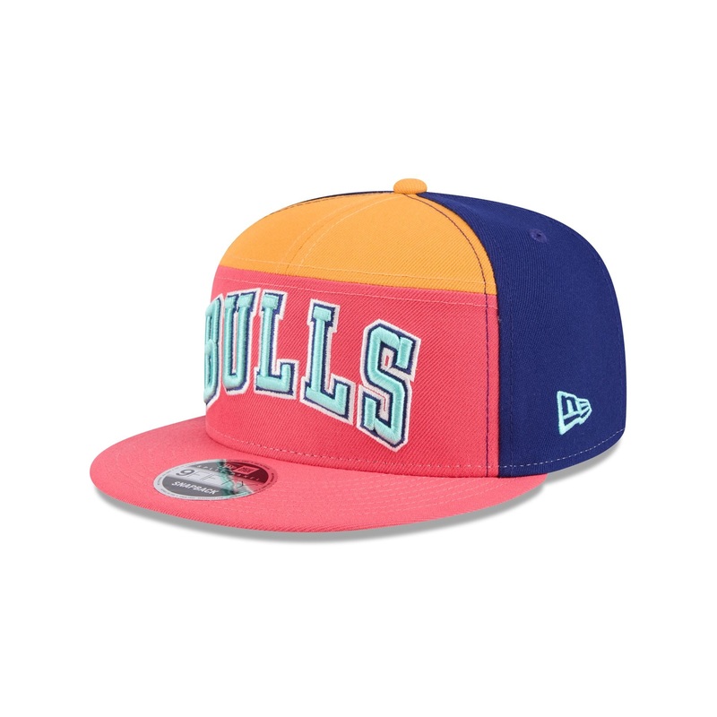 Chicago Bulls Coral Split Panel 9FIFTY Snapback Hat One Size