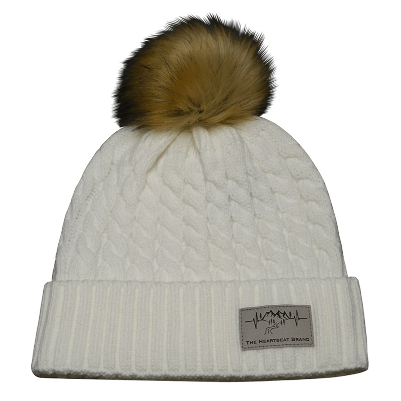 Mountains Beanie – Pom – White