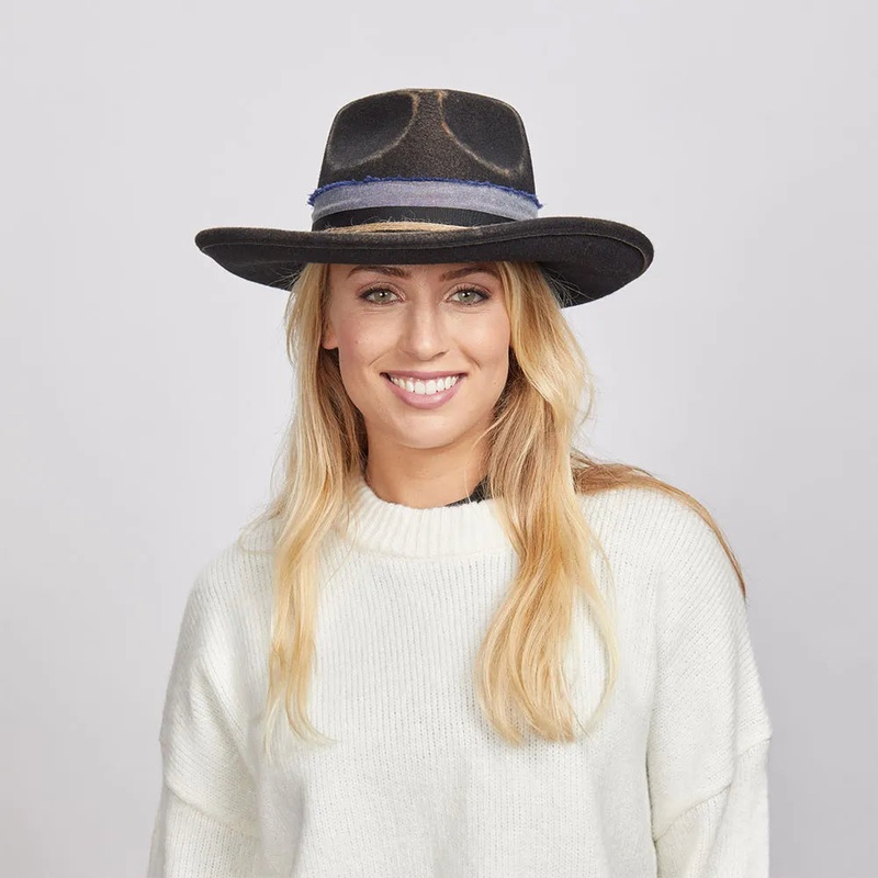 Small Town | Womens Black Wide Brim Felt Fedora Hat Black MD