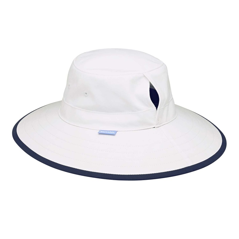 Sanitas Ponytail Hole Hiking Hat – Wallaroo Hats White/Navy Medium/Large (58 cm)