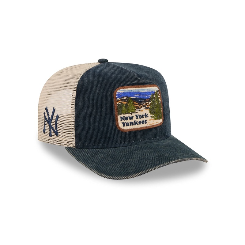 New York Yankees Vintage Landscape 9FIFTY A-Frame Trucker Hat One Size