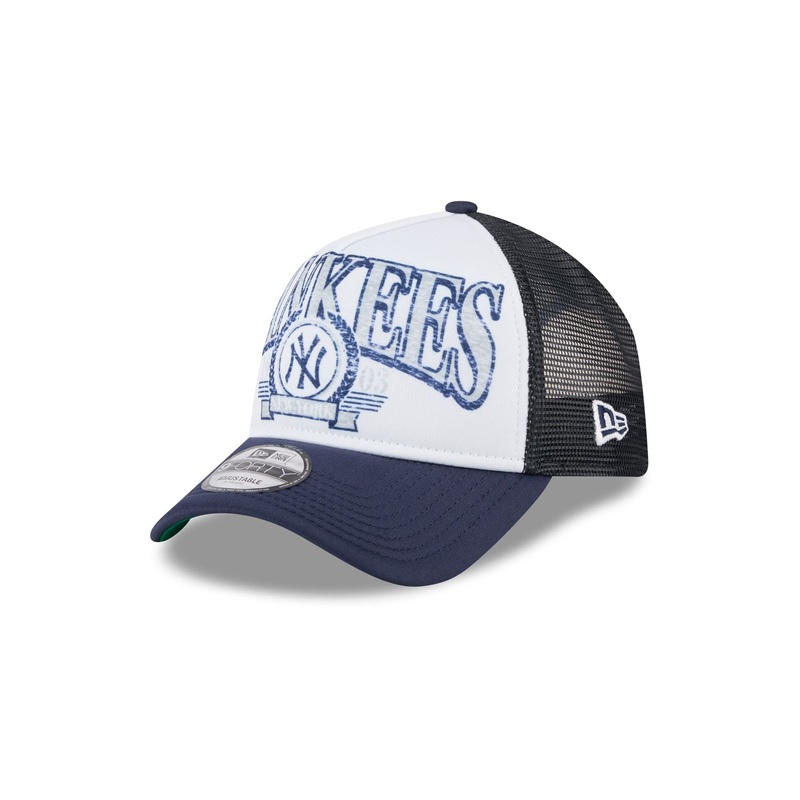 New York Yankees Distressed 9FORTY A-Frame Trucker Hat One Size