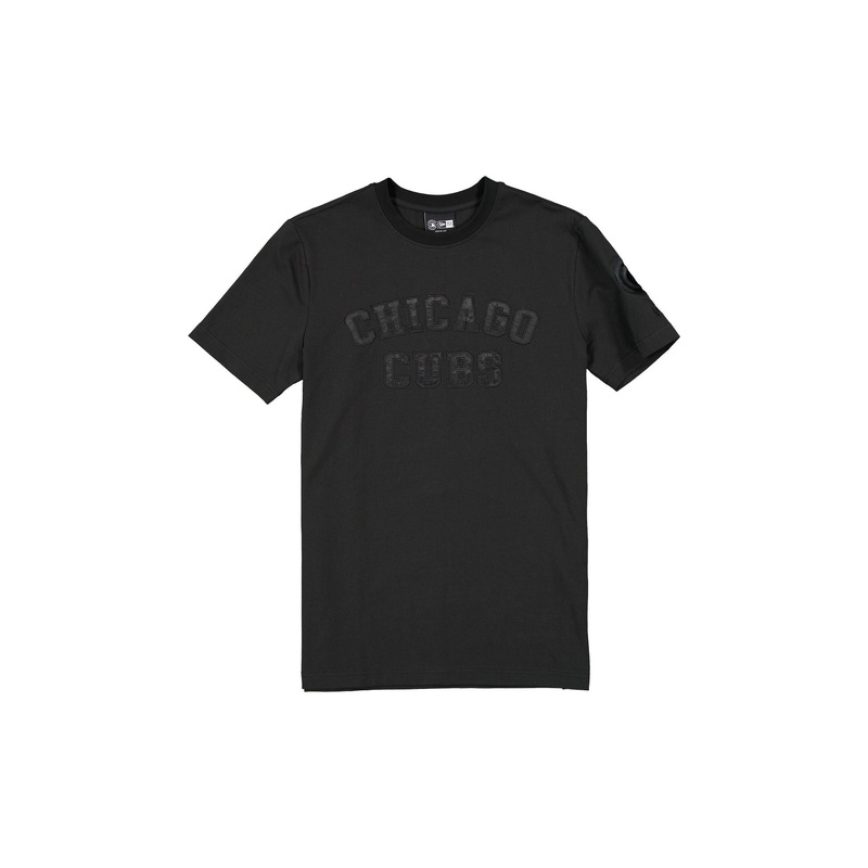 Chicago Cubs Black on Black Logo Select T-Shirt S
